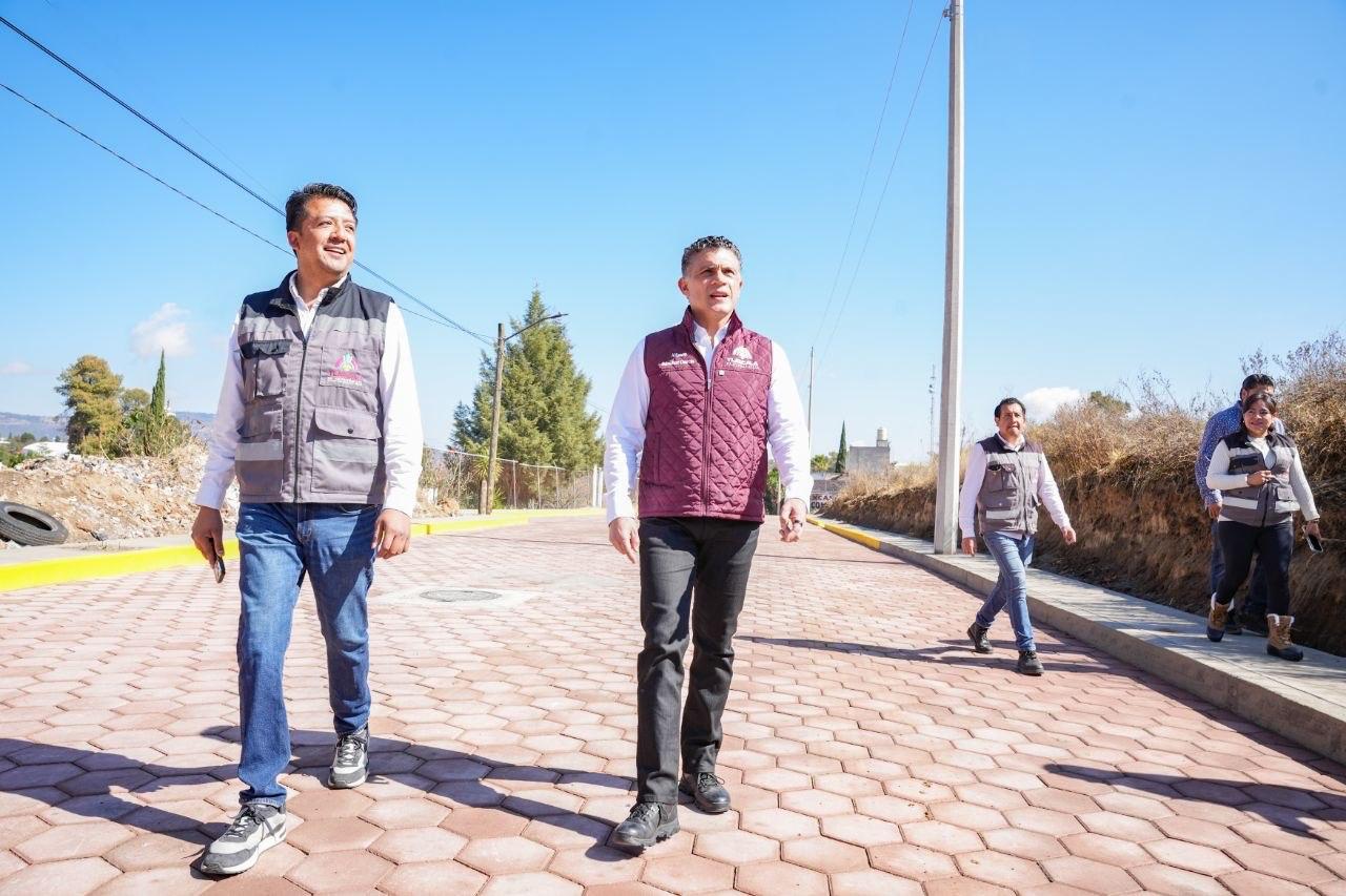 Supervisa alcalde Alfonso Sánchez rescate histórico de la calle Porfirio Díaz de Acuitlapilco